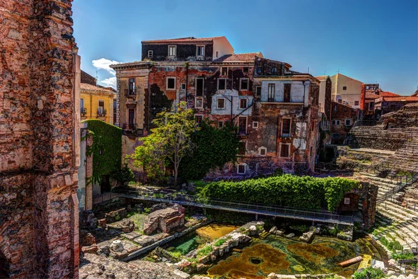 Antiguo teatro romano en Catania — Foto de Stock