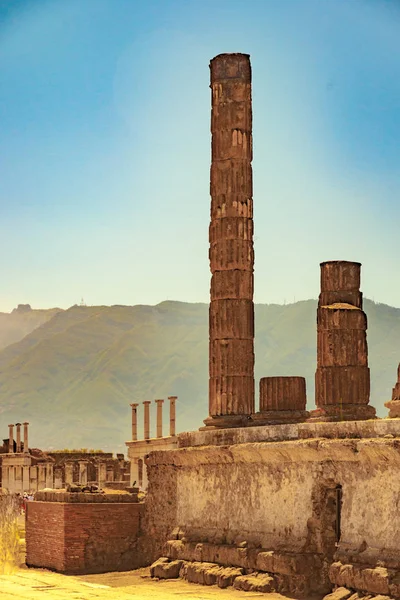 El famoso sitio antiguo de Pompeya, cerca de Nápoles . — Foto de Stock