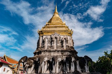 WAT Chiang adama gündoğumu