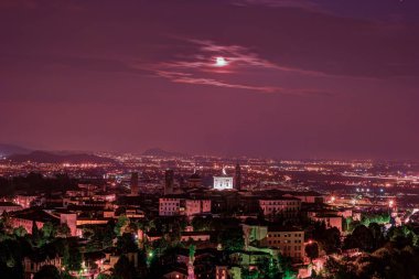 Old Town Citta Alta Bergamo San Vigilio Tepesi'nden manzaraya.
