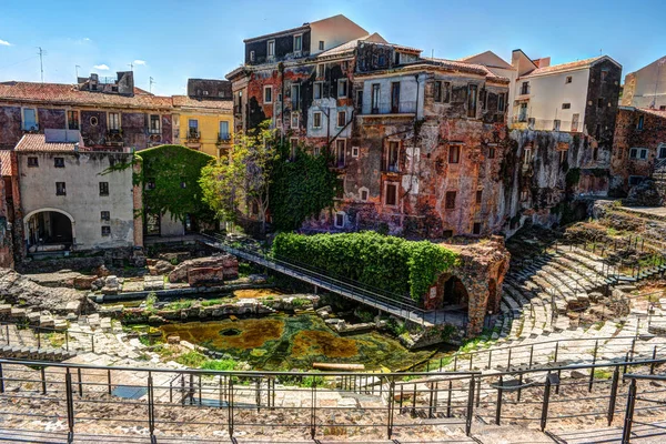 Antiguo teatro romano en Catania — Foto de Stock