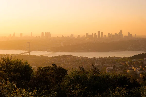 Istanbul ve Boğaziçi Köprüsü, Istanbul, Türkiye Panoraması