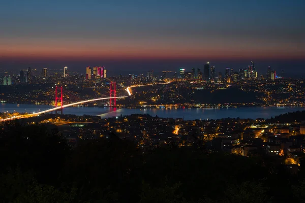 Istanbul ve Boğaziçi Köprüsü, Istanbul, Türkiye Panoraması — Stok fotoğraf