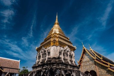 WAT Chiang adama gündoğumu