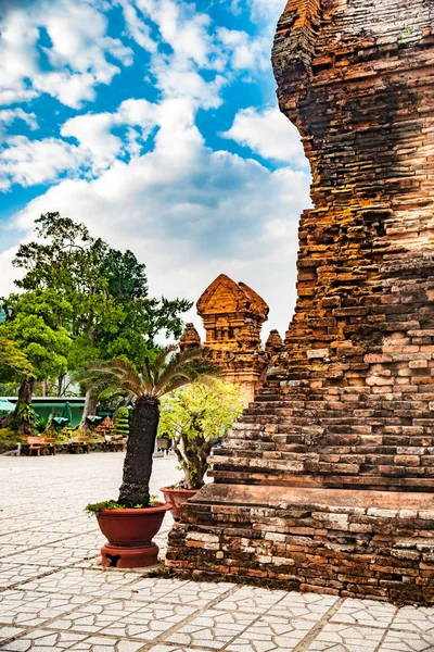 Die türme von po nagar bei nha trang in vietnam — Stockfoto