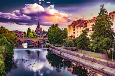 Cityscape Tapınağı Neuf Metz ile