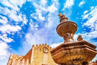 Barok çeşme Piazza del Duomo Taormina, Sicilya, İtalya