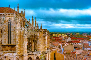 Narbonne, Fransa'nın güneyindeki şehir Katedrali.