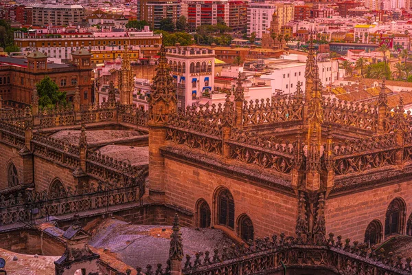 Αεροφωτογραφία της πόλης της Σεβίλλης και του καθεδρικού ναού της Αγίας Μαρίας της Σεβίλλης, Ανδαλουσία, Ισπανία, Ευρώπη — Φωτογραφία Αρχείου