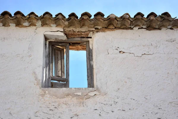 Open Wooden Window Facade Old House — Stockfoto