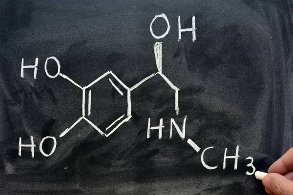 Structurele Formule Van Adrenaline Met Hand Geschreven Met Een Krijt — Stockfoto