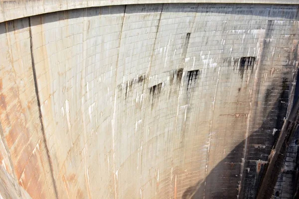 Büyük Bir Barajın Beton Duvarının Ayrıntıları — Stok fotoğraf