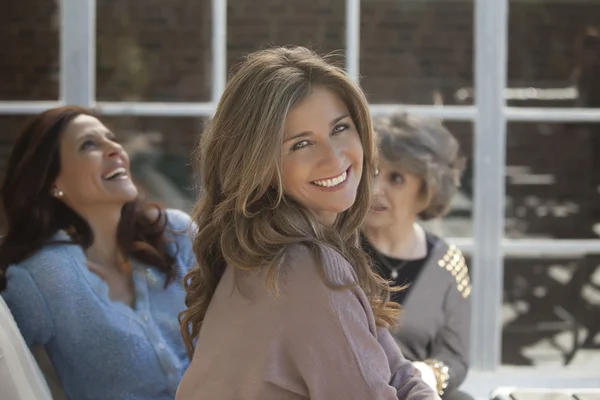 Group of adult women having fun — Φωτογραφία Αρχείου