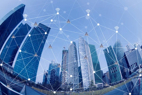 Smart Cityscape e concetto di connessione di rete, segnale wireless — Foto Stock