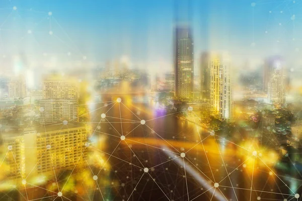 Tecnologia de conexão de rede com fundo cityscape moderno . — Fotografia de Stock