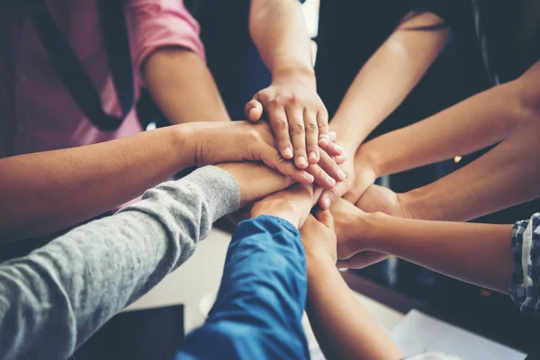 Trabajo en equipo colaboración, concepto de trabajo en equipo de negocios . — Foto de Stock