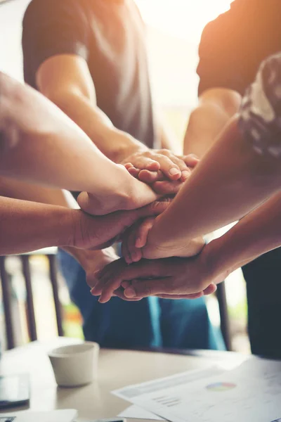 Trabajo en equipo colaboración, concepto de trabajo en equipo de negocios . —  Fotos de Stock