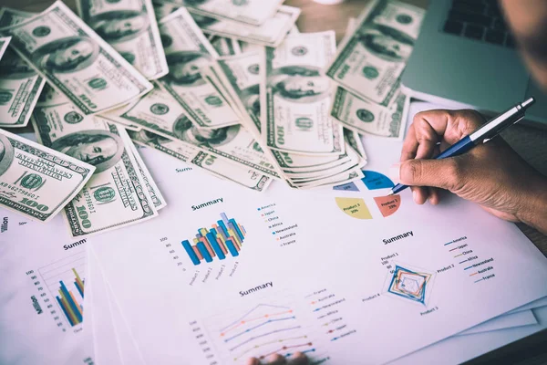 Working place of trader. The table covered by cash notes, keyboa — Stock Photo, Image