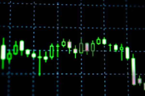 Grafici a LED close-up e informazioni di sintesi per fare stock trading gr — Foto Stock