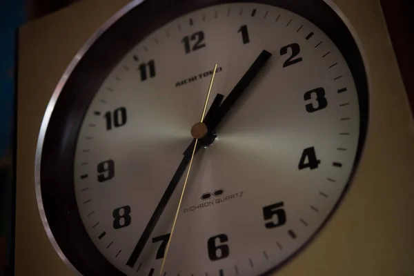 Reloj de la hora mundial Lo que cada hogar debe tener . —  Fotos de Stock