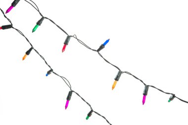 dize ampul beyaz arka plan üzerinde kablolu.