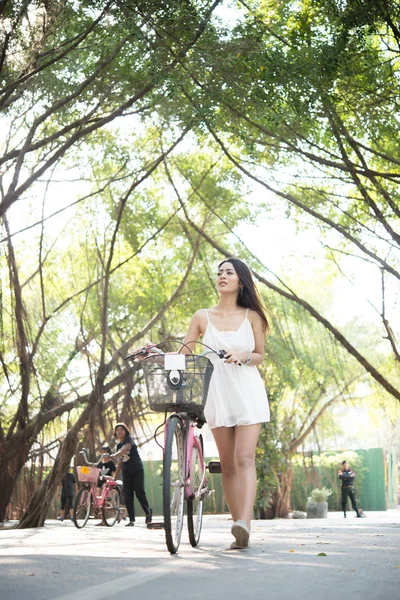 Young Beautiful Woman Riding Bicycle Park Woman Relaxing Outdoors Nature — Stock Photo, Image