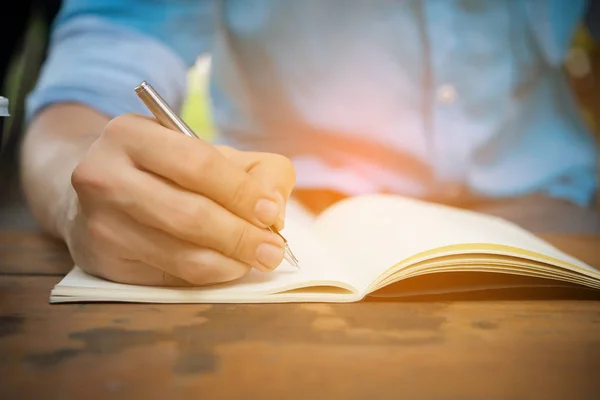 Man Hand Schrijven Notebook — Stockfoto