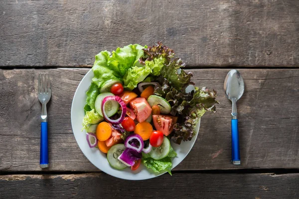Bovenaanzicht Van Verse Fruit Salade Houten Achtergrond — Stockfoto