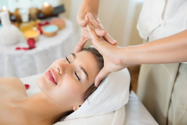 Traditionelle Orientalische Massagetherapie Und Schönheitsbehandlungen Jung Schön Haben Massage Frau — Stockfoto