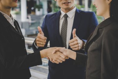 El sallayarak, fırsatlar kadar toplantı terbiye iş adamları. İş kavramı.