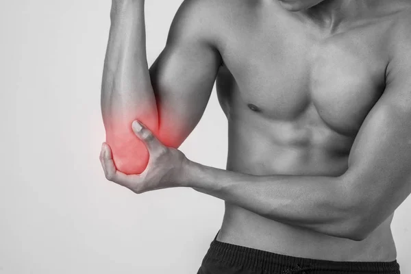 Retrato Hombre Musculoso Con Dolor Codo Aislado Sobre Fondo Blanco — Foto de Stock