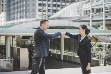 iş adamı ve iş ile başarılı kadın 