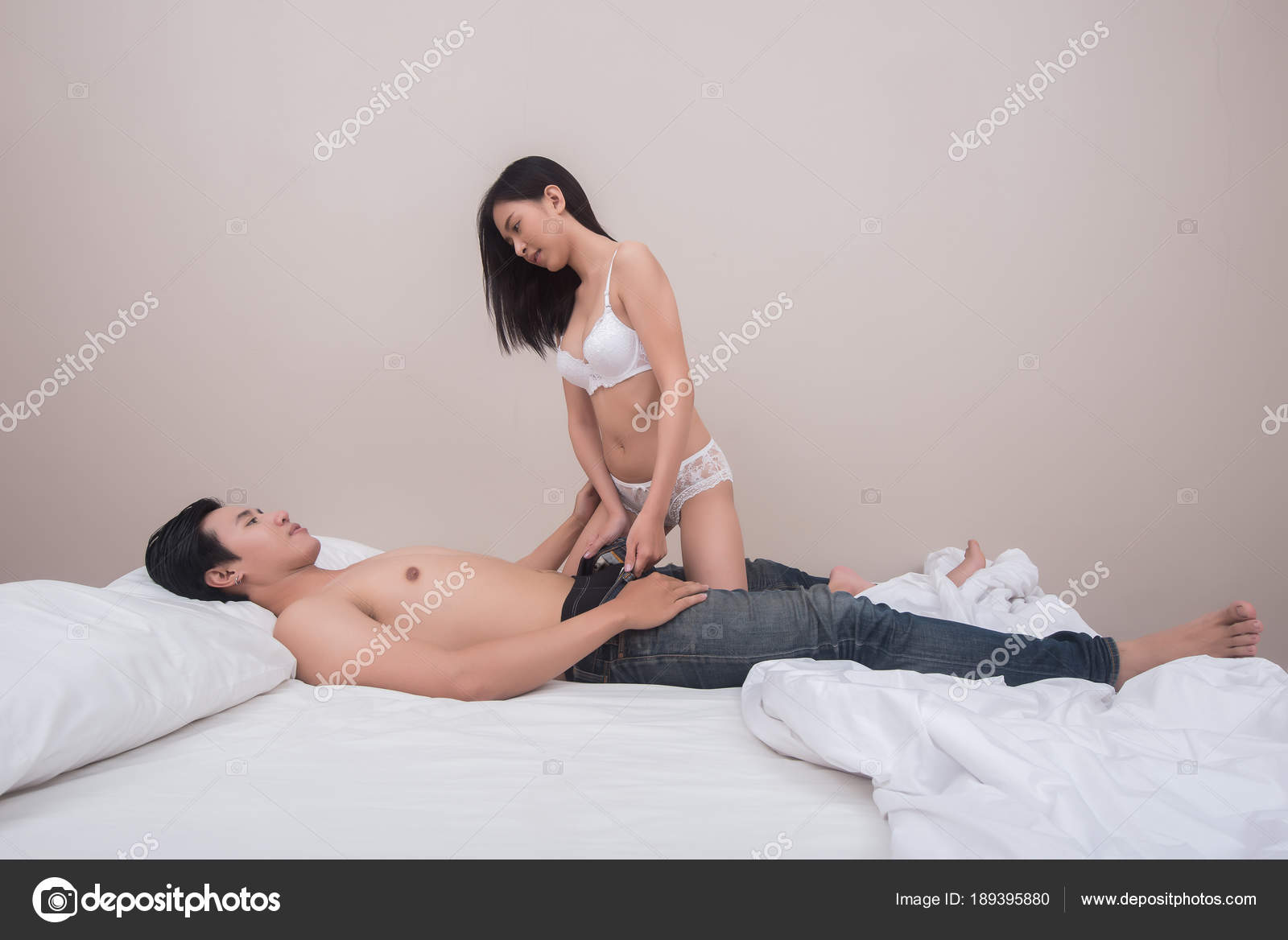 [PUNIQRANDLINE-(au-dating-names.txt) 24 Mulher fazendo sexo na cama [PUNIQRANDLINE-(au-dating-names.txt) 45