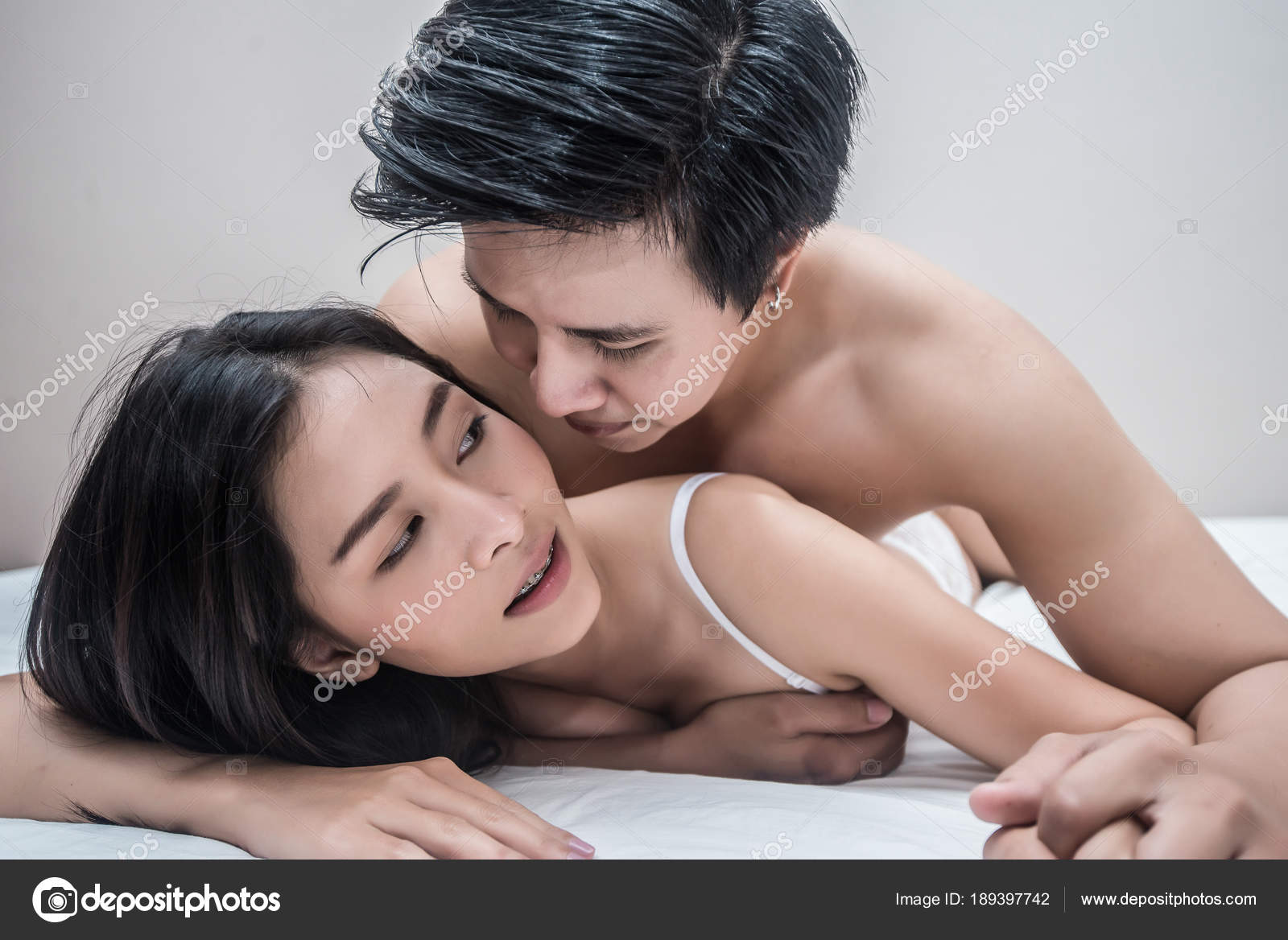 Yong asijský sex