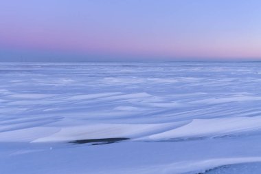 aydınlık kış manzarası 
