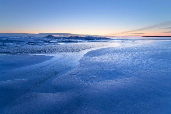 Bir soğuk mavi kış sabahı — Stok fotoğraf
