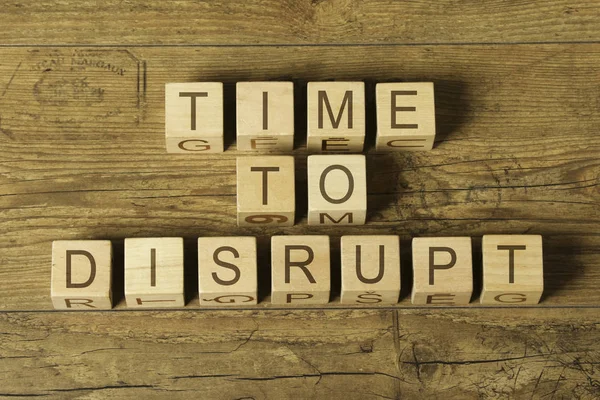 metin ahşap arka plan küplerin bozmak için zaman