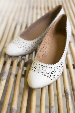 Beyaz gelin ayakkabıları