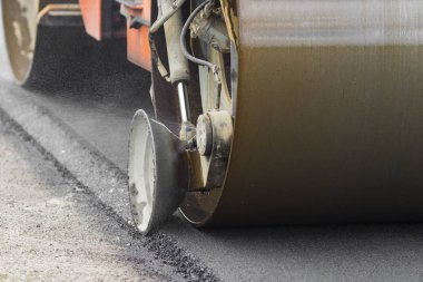 İnşaat ve onarım karayolu