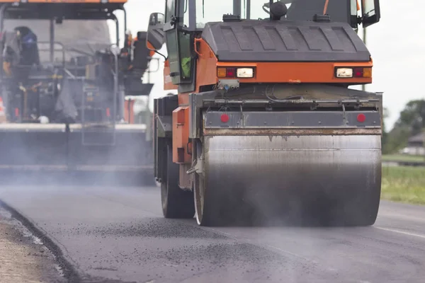 Construction and repair of the highway — Stock Photo, Image