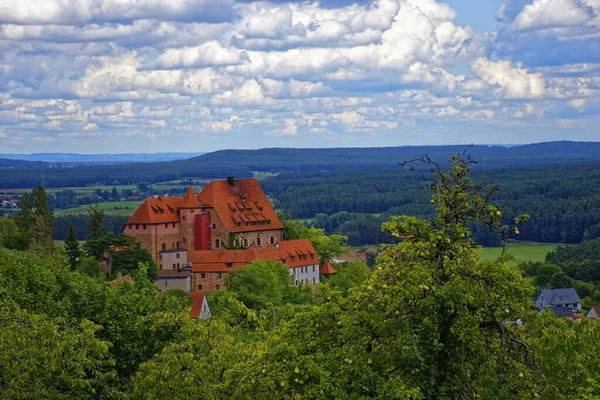 Beau Ciel Avec Des Nuages Dessus Ancien Château — Photo