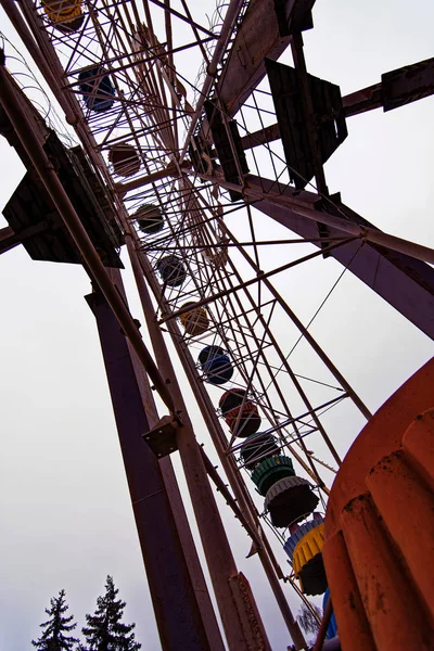 Old Empty Carousel Ferris Wheel Cloudy Autumn Day Zaporozhye Very — Stock Photo, Image