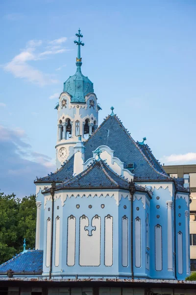 Warna-warni Gereja Biru di Bratislava Saint Elizabeth — Stok Foto