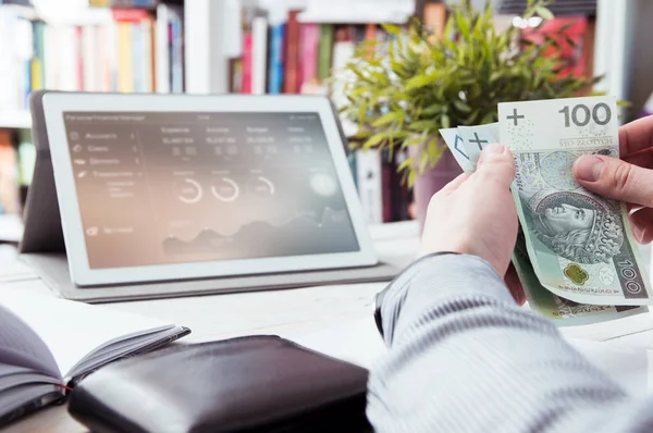 Man holds money. — Stock Photo, Image