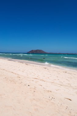 Fuerteventura, Kanarya Adaları, İspanya: panoramik, plaj, Grandes Playas (büyük plajları), ünlü Plajlar kitesurfing ve Rüzgar Sörfü, Lobos ada, küçük bir ada 2 km kuzeyinde Fuerteventura