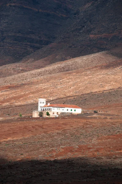 Fuerteventura, Canary Islands, Spain: view of Villa Winter, a villa near the village Cofete, built in 1946 by Gustav Winter, a German engineer who worked since 1915 for Spain, a mysterious place subject of many conspiracy theories involving Nazis