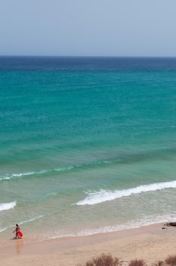 Fuerteventura, Kanarya Adaları, İspanya: Playa beach de hava görünümünü Sotavento de Jandia, Costa Calma (sakin sahil), en ünlü plajlarından güneydoğu kıyısında sörfçü için bir cennet olarak kabul
