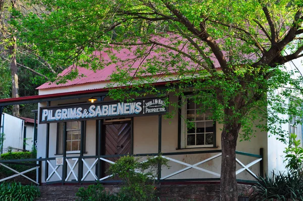 Sydafrika: Pilgrims och Sabie nyheter utskrift Museum, samling av antika tryckpressar och gamla foton på Pilgrim's Rest, liten stad i Mpumalanga, andra av fälten Transvaal guld lockar en rush av prospektörer 1873 — Stockfoto