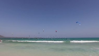 Fuerteventura: kitesurfing için dalga köpüğü ve uçurtma sörf, Lobos 7 Eylül 2016 adacık üzerinde manzaralı en ünlü plajlarından Playas Grande Beach