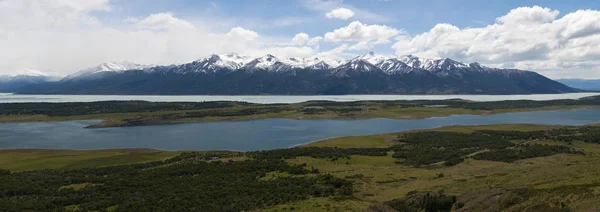 Patagónia, gleccserek Nemzeti Park: a lélegzetelállító patagóniai tájra néző Lago Roca és a Lago Argentino — Stock Fotó